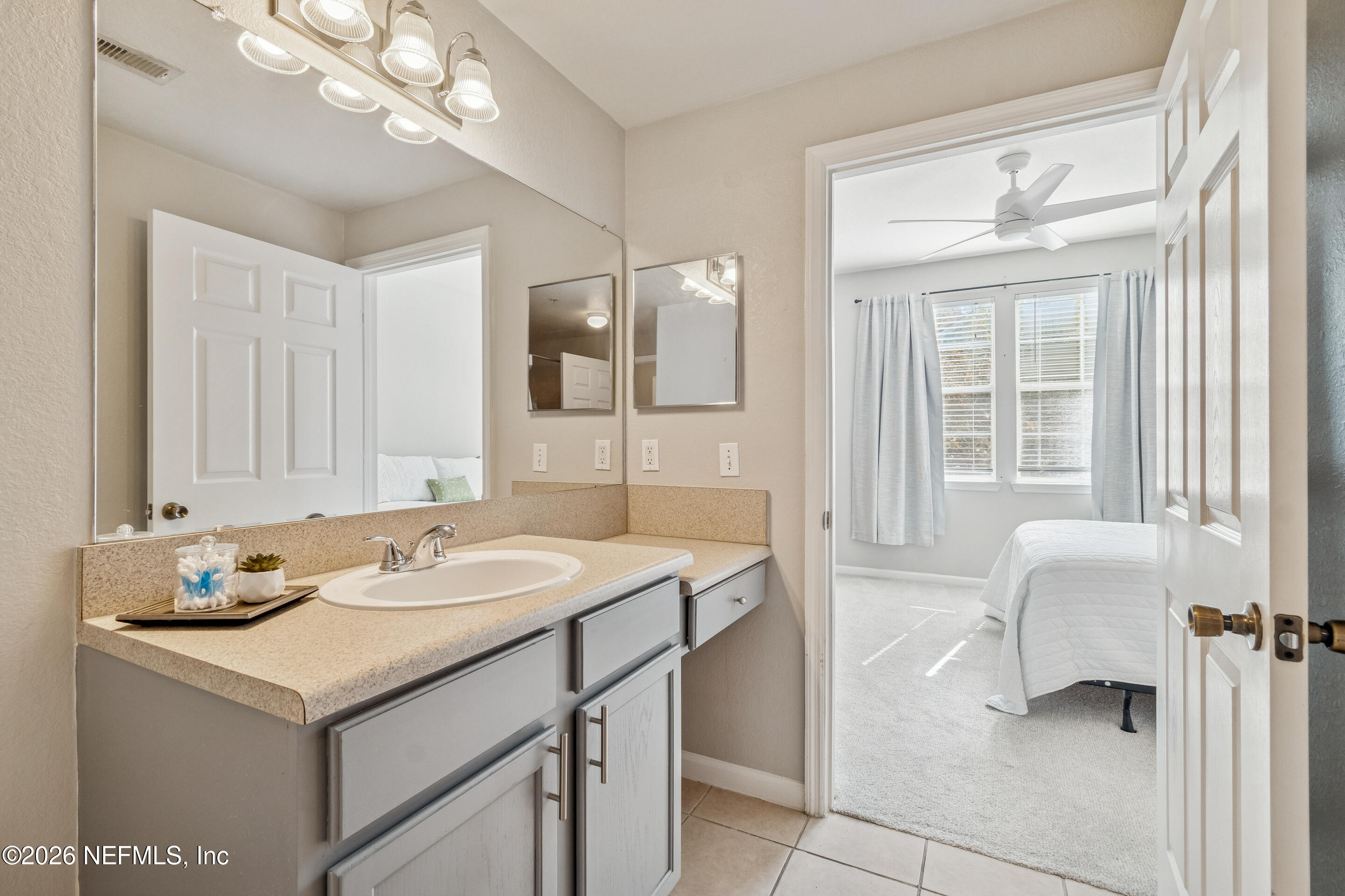 8550 Touchton Road, Unit 527 Jacksonville, FL 32216 - Photo 35 of 50 Bathroom 2