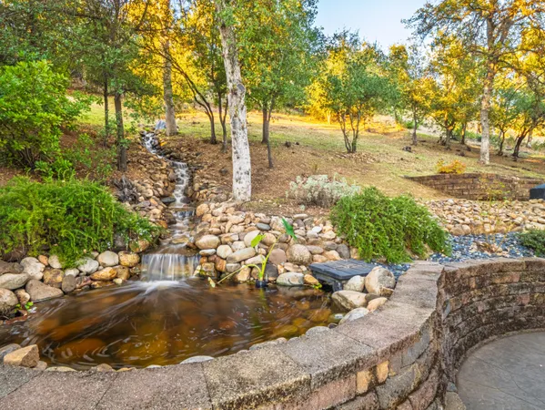 $555,000 | 2520 Snow Lane, Redding, CA 96003