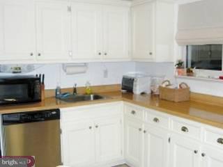 33 Edgemont Road Hamilton, NJ 08620 - Photo 3 of 4