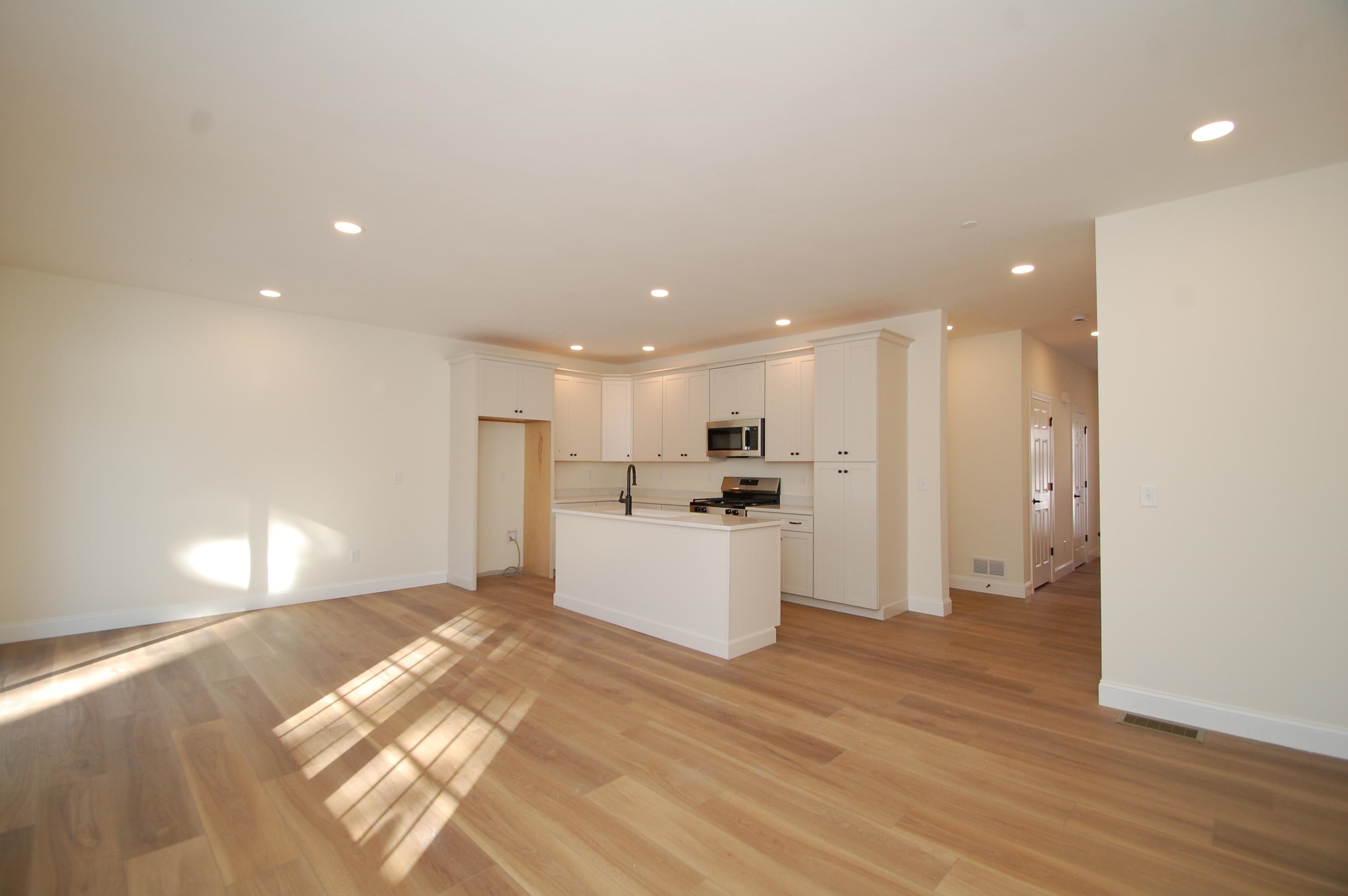 3 B Dearborn Circle Walpole, NH 03608 - Photo 2 of 15