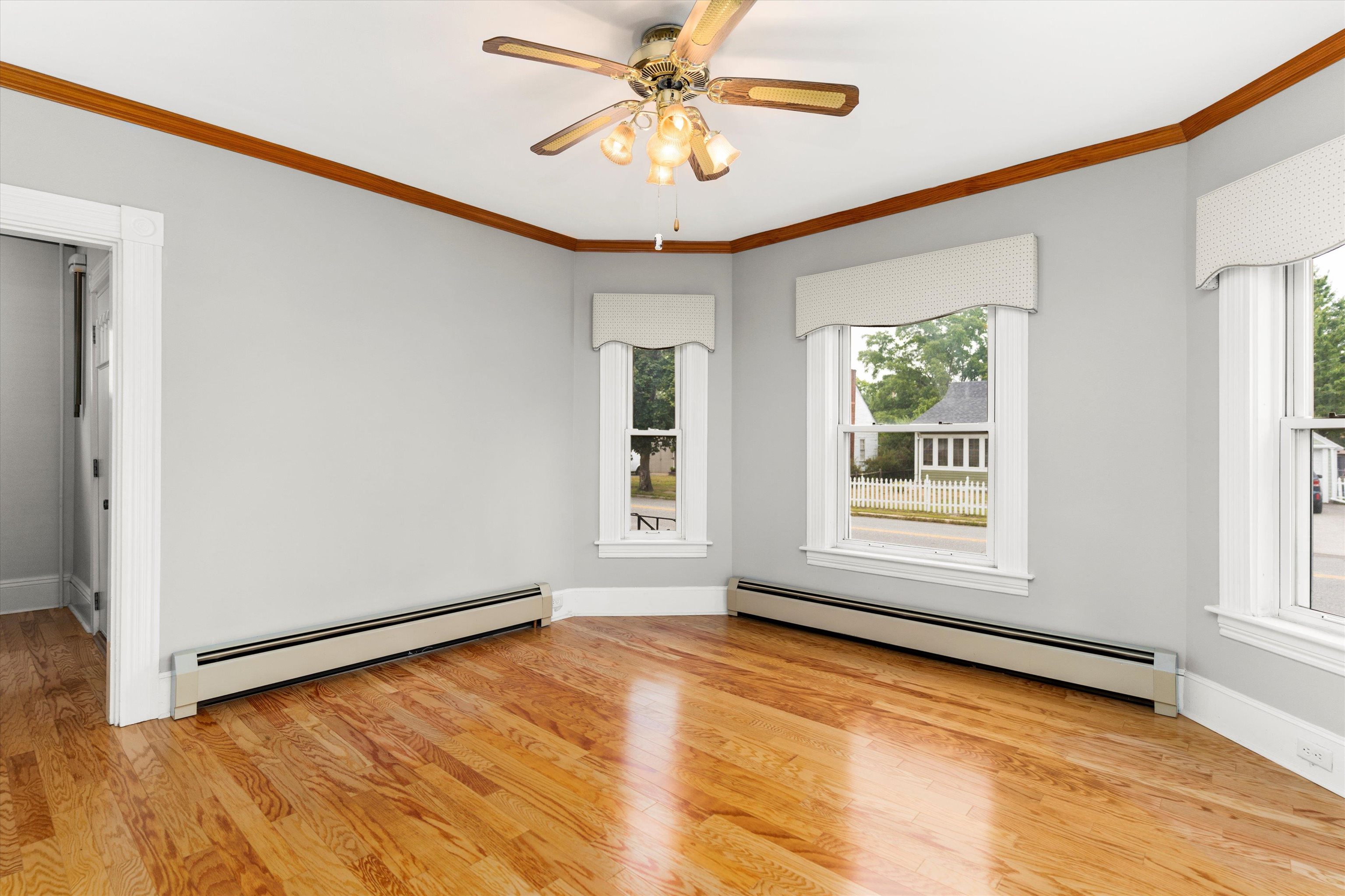 218 Goffstown Road Manchester, NH 03102 - Photo 4 of 33