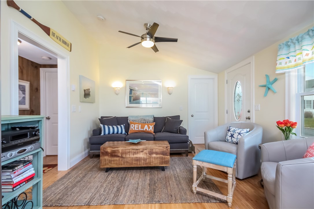 48 Pocono Road Narragansett, RI 02882 - Photo 8 of 19 Gallery Image 8