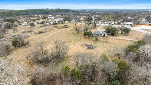 $1,436,000 | 1404 Northeast Barnard Street, Glen Rose, TX 76043