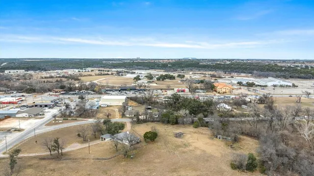 $1,436,000 | 1404 Northeast Barnard Street, Glen Rose, TX 76043