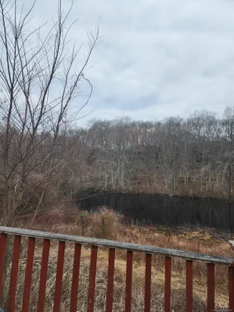 a view of outside area