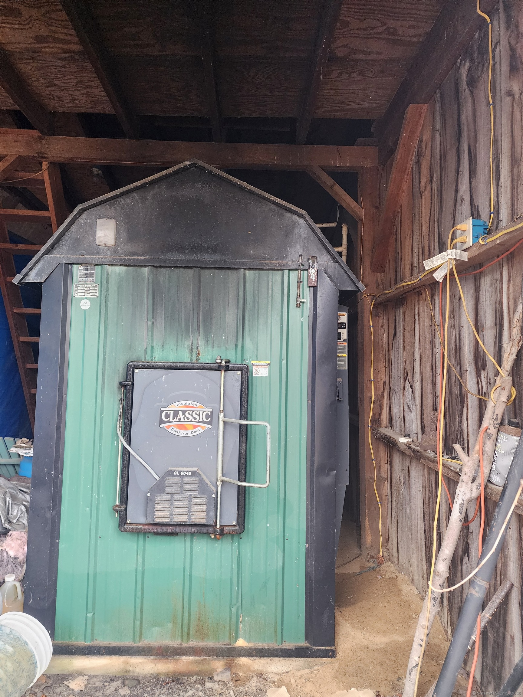 576 Voluntown Road Griswold, CT 06351 - Photo 11 of 15 a view of a door of the house