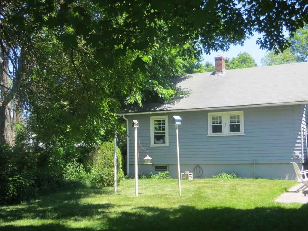 84 Washington Street Exeter, NH 03833 - Photo 6 of 26
