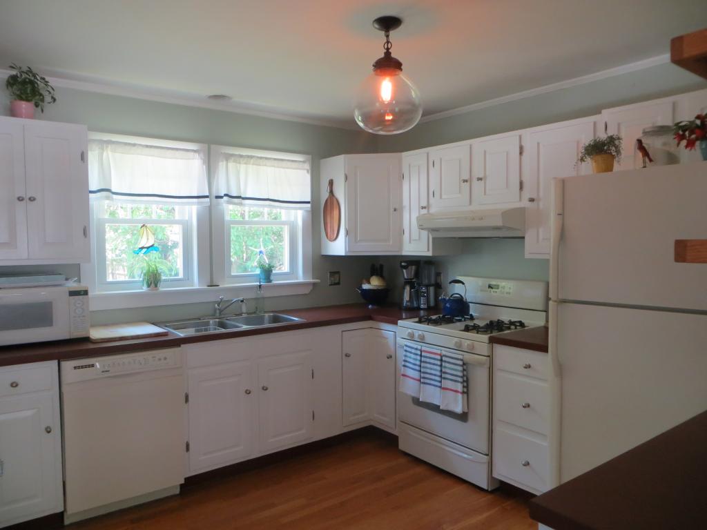 84 Washington Street Exeter, NH 03833 - Photo 10 of 26