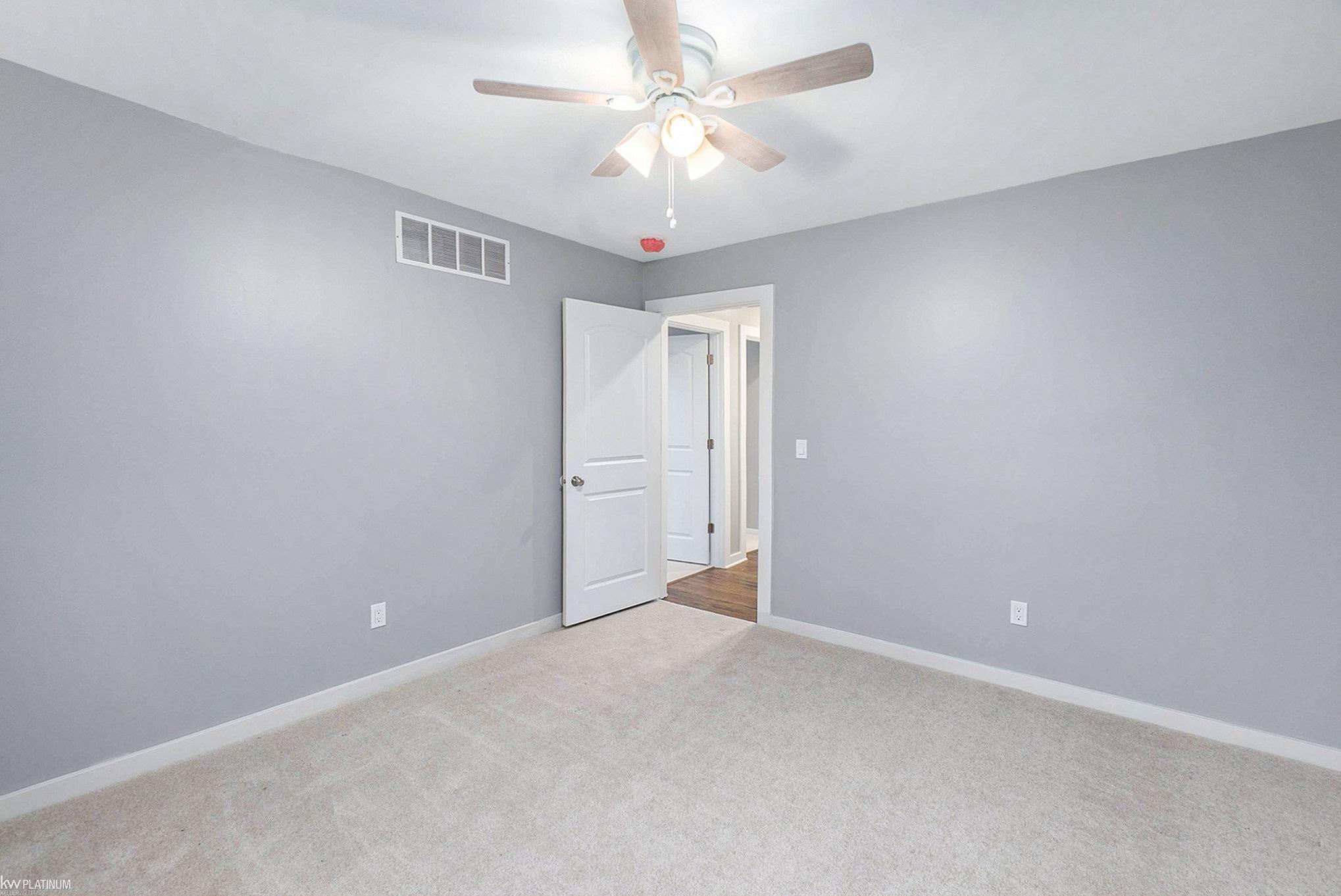 14860 Frazho Road Warren, MI 48089 - Photo 11 of 22 50129286-5bcfbdd8-f662-47c0-a854-496a7d6cec21.JPG