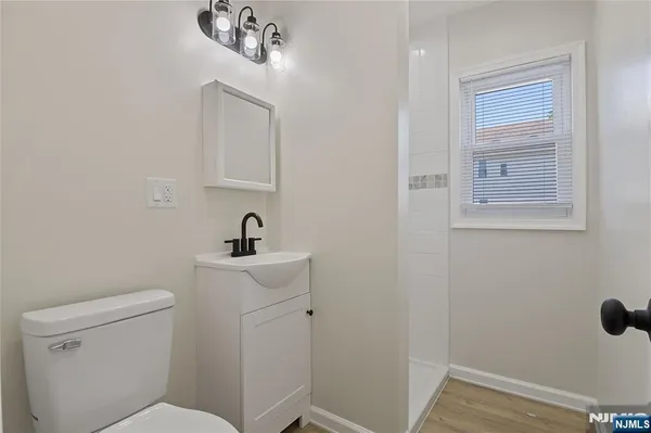 $2,000 | 335 Paterson Avenue, Unit D, East Rutherford, NJ 07073