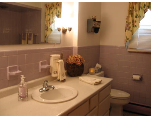 40 Svenson Road Shrewsbury, MA 01545 - Photo 10 of 14 Gallery Image 10