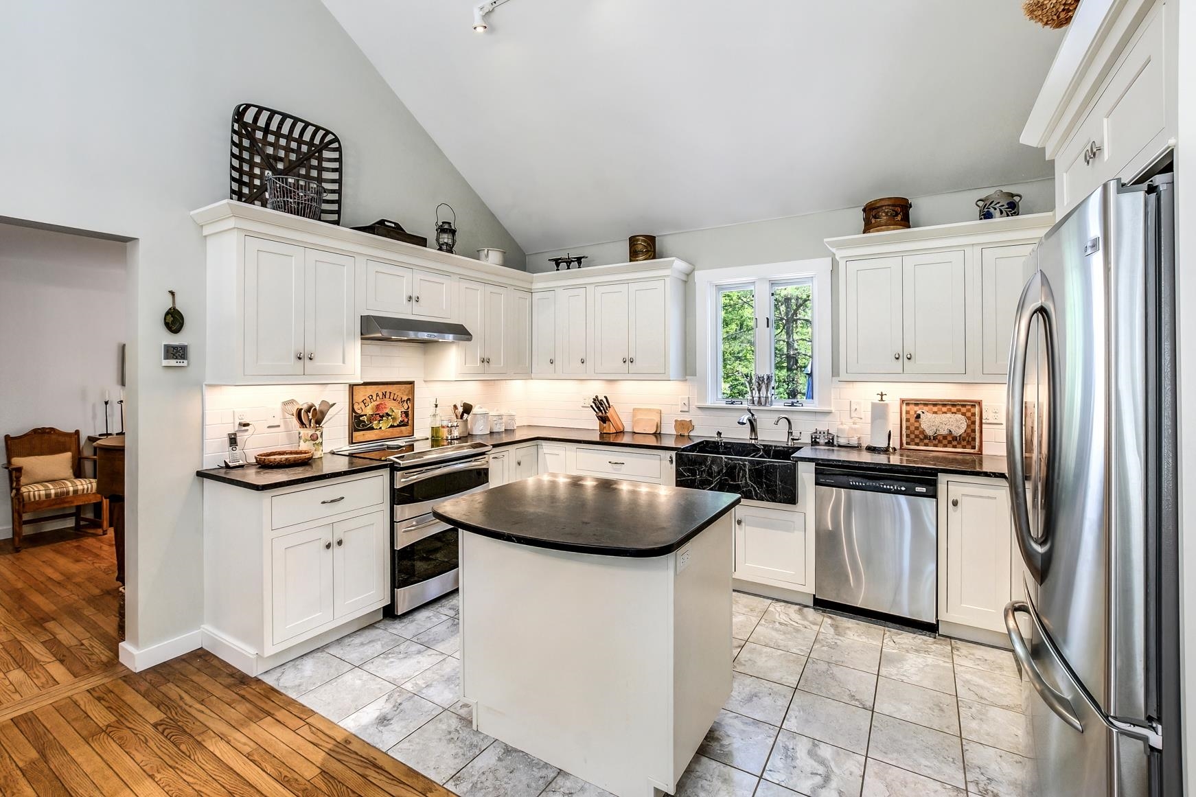 145 Tracy Road New London, NH 03257 - Photo 3 of 27 Gallery Image 3