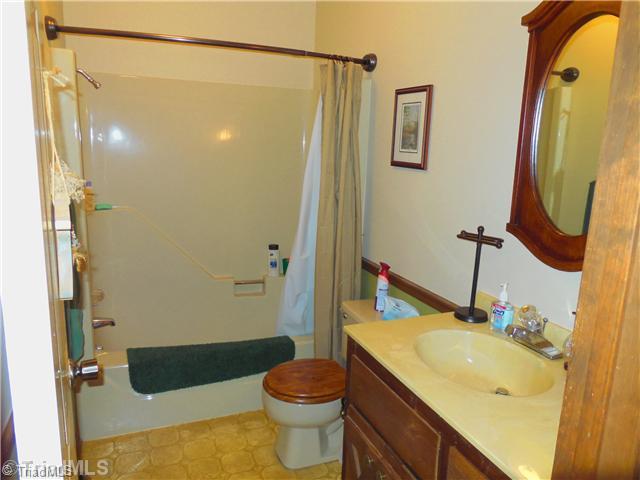 215 Melton Road Elkin, NC 28621 - Photo 7 of 16 Bath.