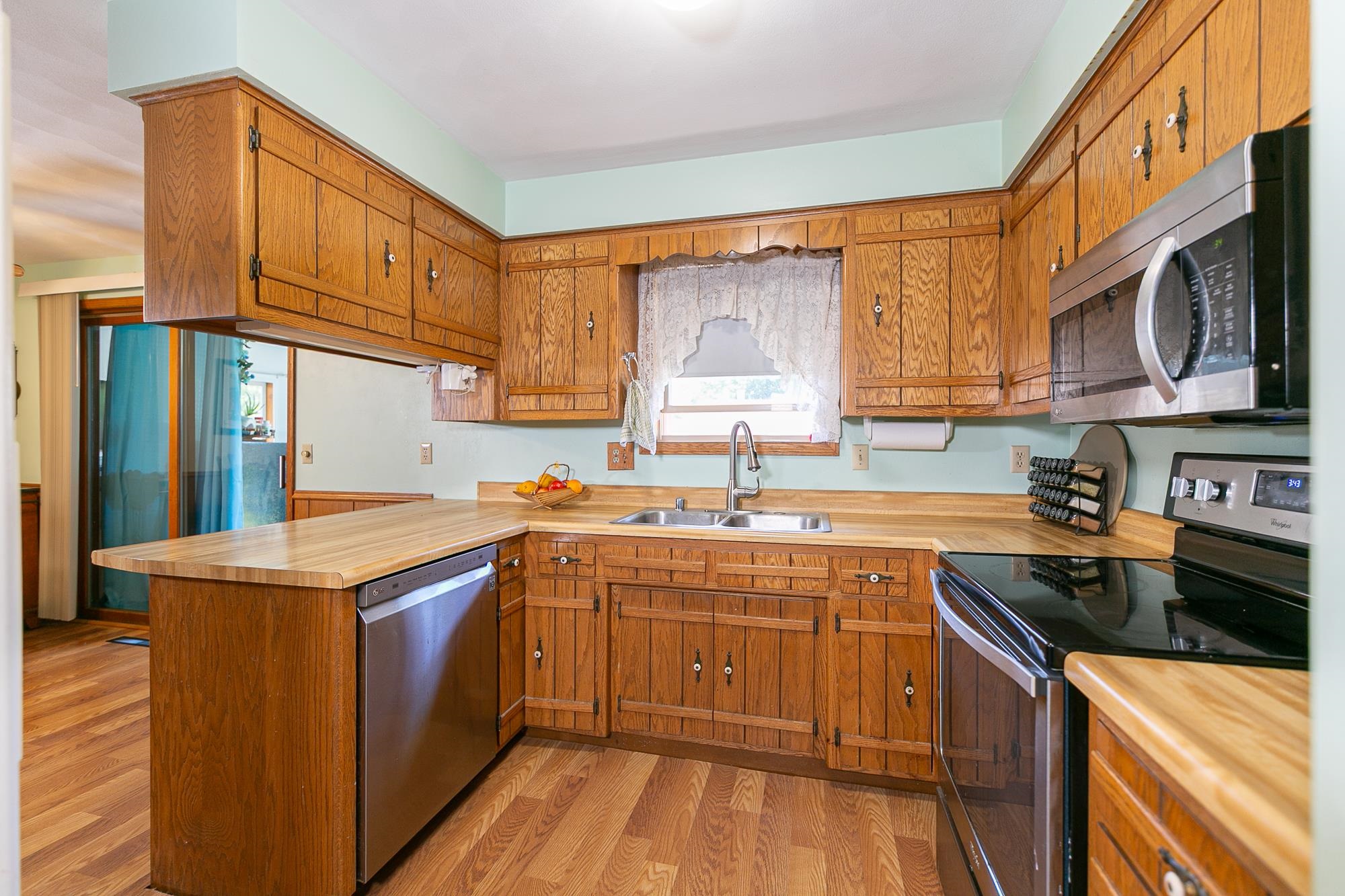 2149 North Connies Court Appleton, WI 54914 - Photo 12 of 30