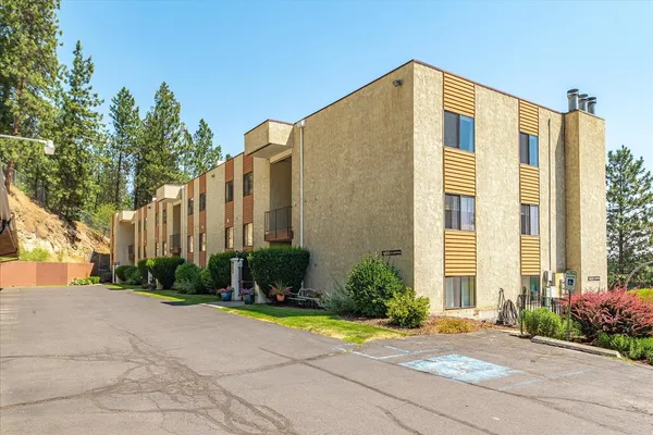 $289,900 | 6625 North Austin Road, Unit 301, Spokane, WA 99208