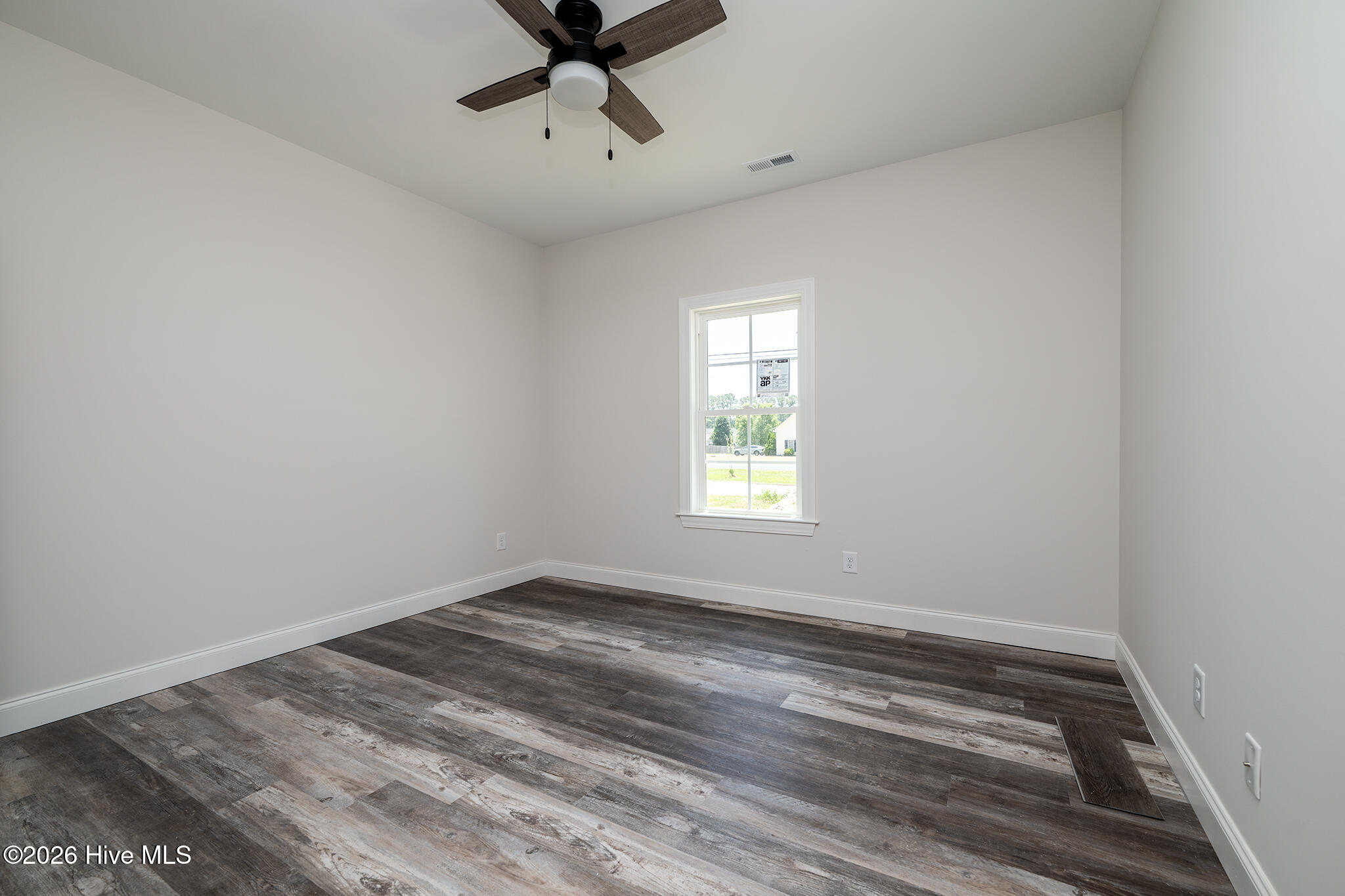 682 Crump Farm Road New Bern, NC 28562 - Photo 22 of 35 Bedroom 2
