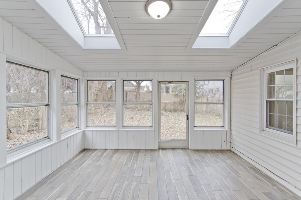 37 Lincoln Road Longmeadow, MA 01106 - Photo 14 of 37