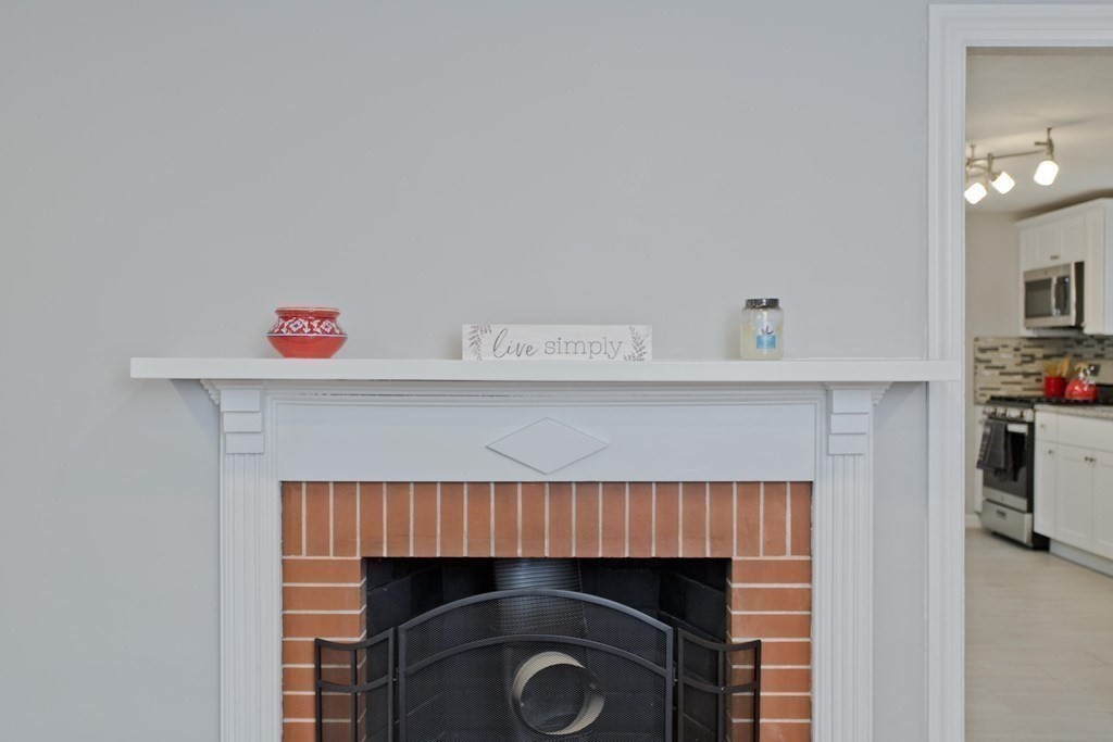37 Lincoln Road Longmeadow, MA 01106 - Photo 6 of 37