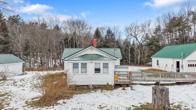 $229,000 | 905 Wiscasset Road, Pittston, ME 04345