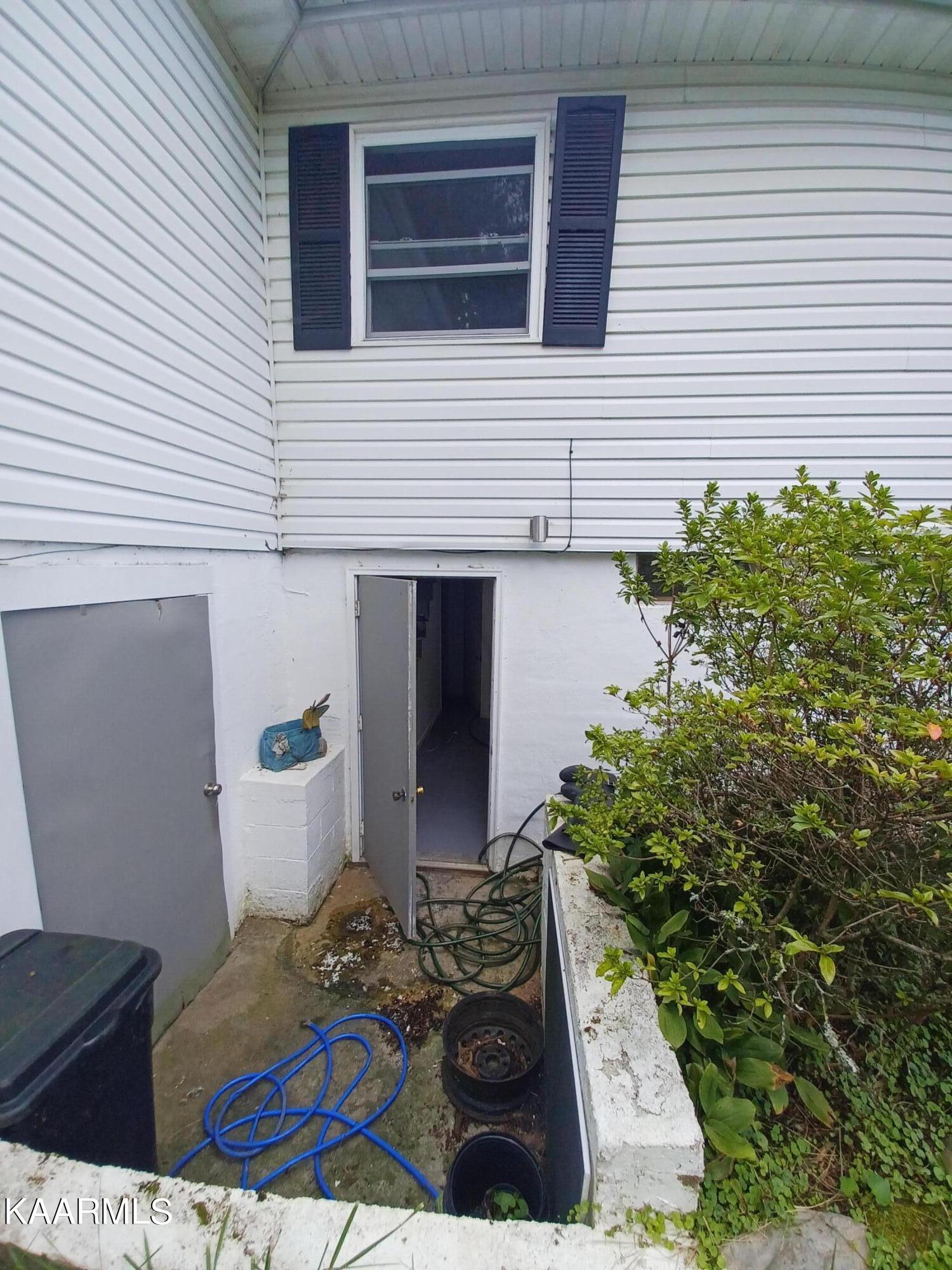 45 Outer Drive Oak Ridge, TN 37830 - Photo 14 of 18 walk-out basement
