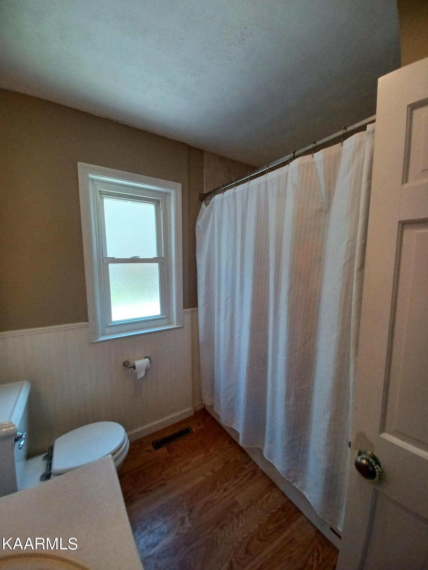 45 Outer Drive Oak Ridge, TN 37830 - Photo 17 of 18 Main Level Full Bath