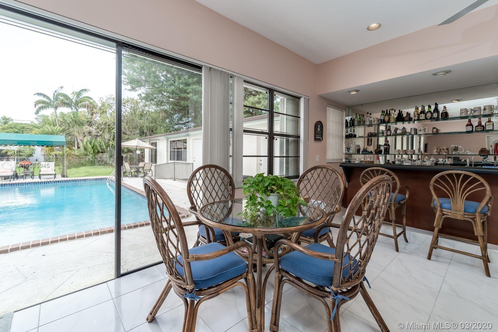 3724 Pine Tree Drive Miami Beach, FL 33140 - Photo 5 of 17