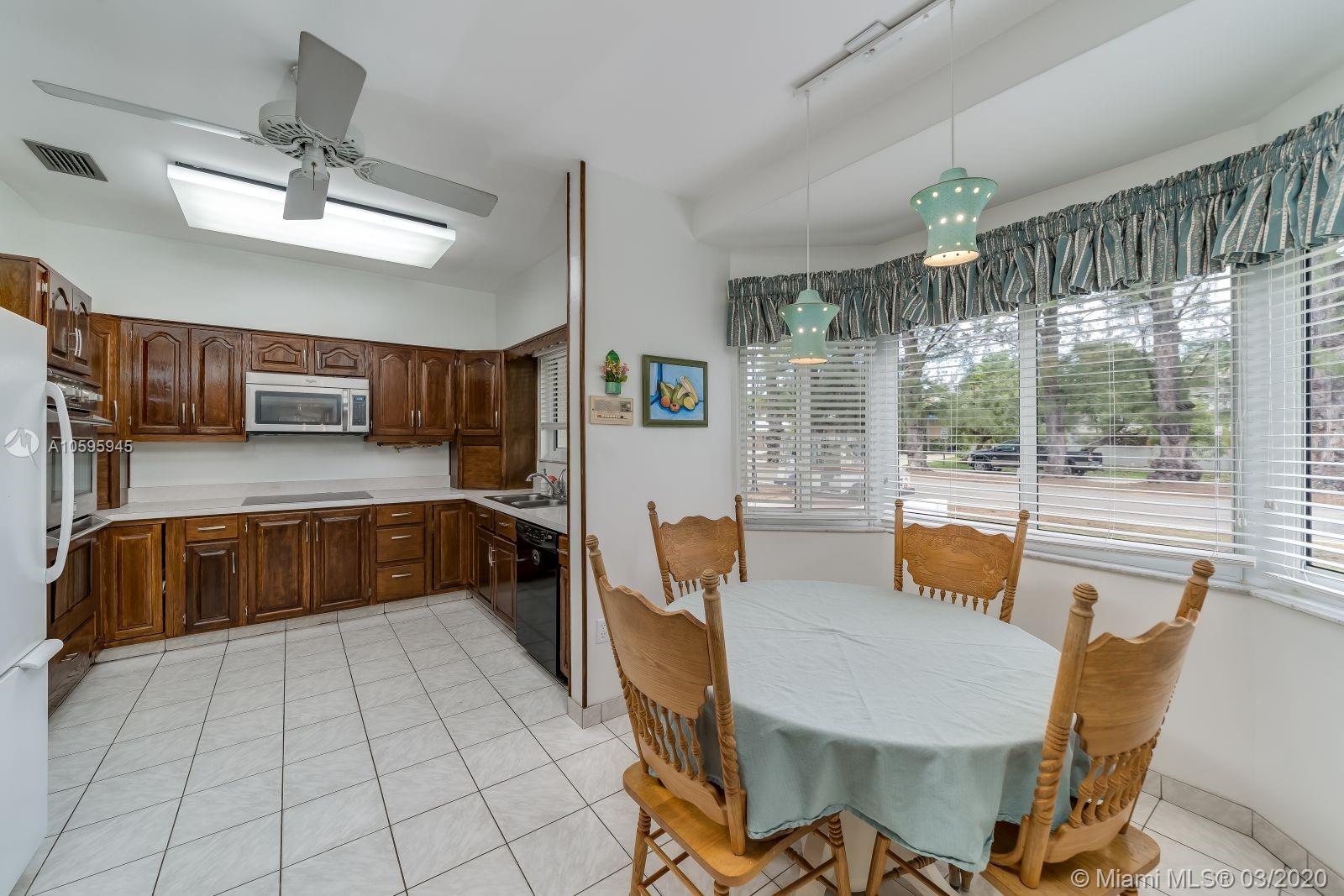 3724 Pine Tree Drive Miami Beach, FL 33140 - Photo 9 of 17 Kitchen