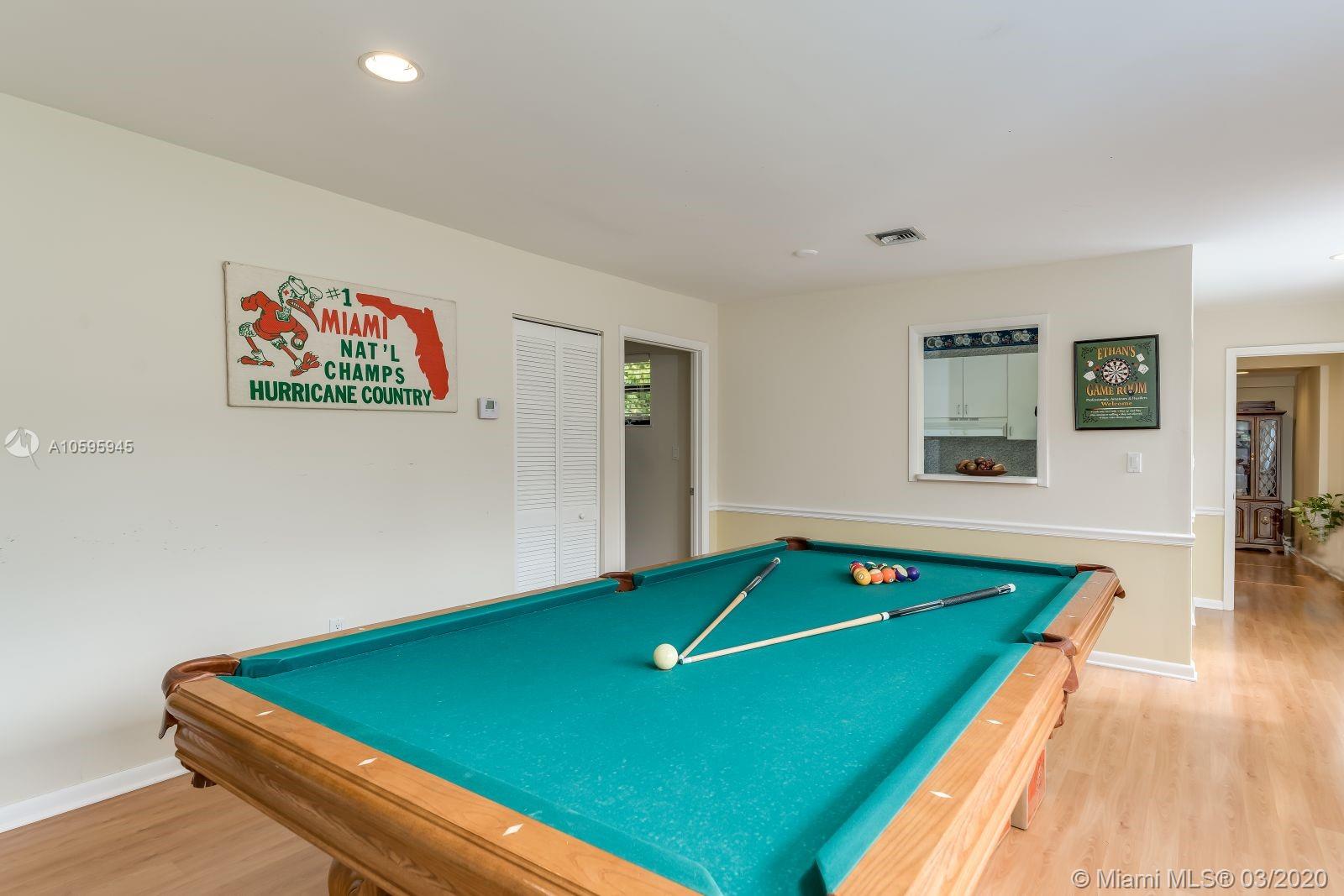 3724 Pine Tree Drive Miami Beach, FL 33140 - Photo 10 of 17