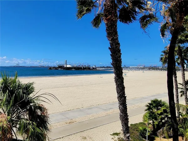 $750,000 | 1310 East Ocean Boulevard, Unit 905, Long Beach, CA 90802