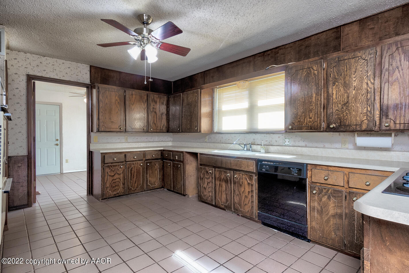 6125 Rutgers Street Amarillo, TX 79109 - Photo 11 of 13 Kitchen