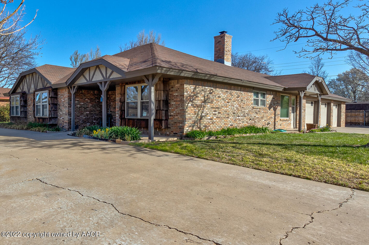 6125 Rutgers Street Amarillo, TX 79109 - Photo 2 of 13 Side view