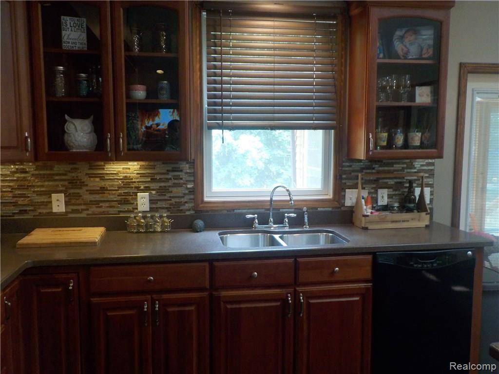 15275 Murray Road Byron, MI 48418 - Photo 17 of 18 kitchen 3.JPG