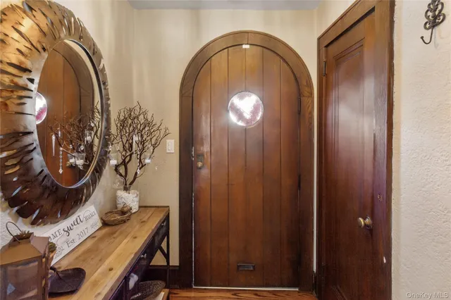 $699,999 | 15 North Oceanside Road, Rockville Centre, NY 11570