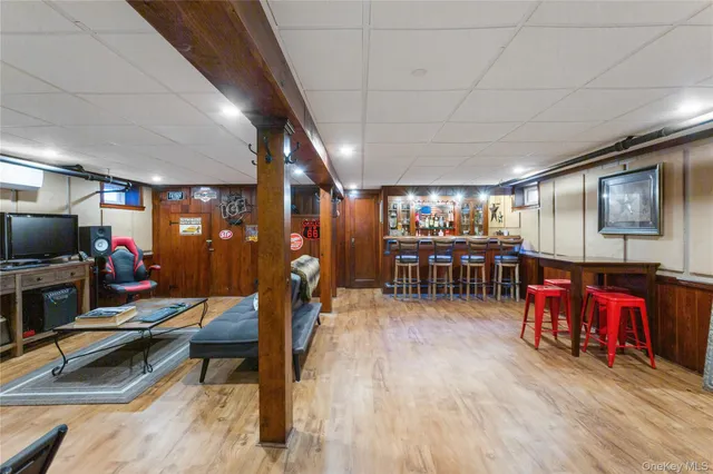 $699,999 | 15 North Oceanside Road, Rockville Centre, NY 11570