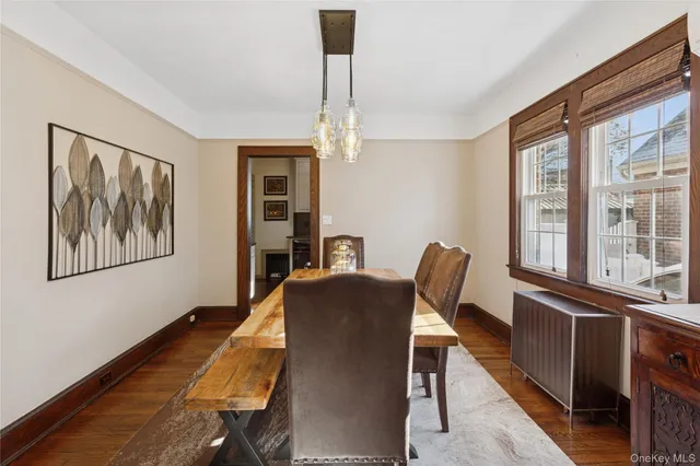 $699,999 | 15 North Oceanside Road, Rockville Centre, NY 11570