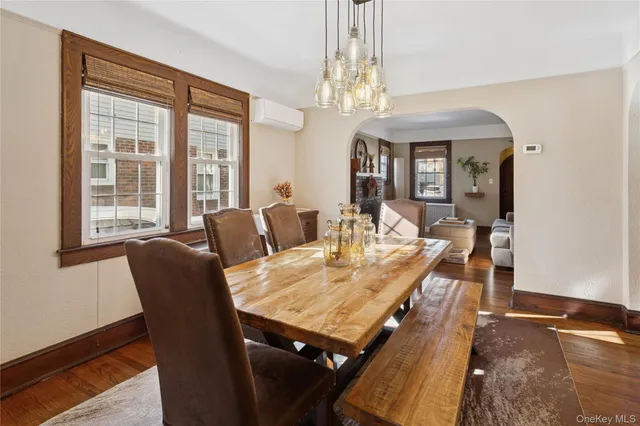 $699,999 | 15 North Oceanside Road, Rockville Centre, NY 11570