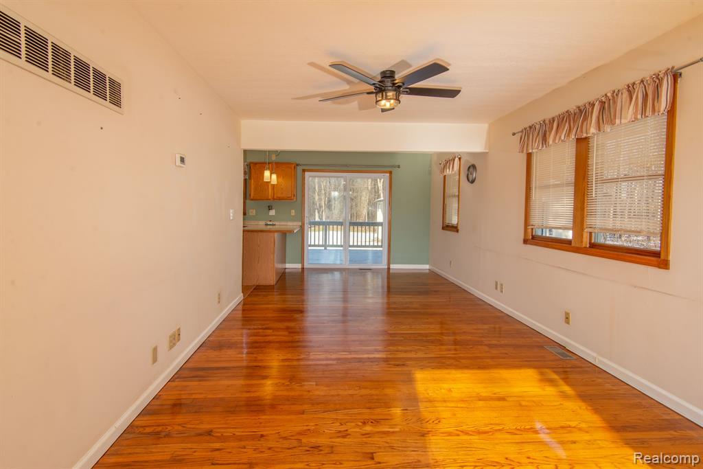 43016 Wear Road Belleville, MI 48111 - Photo 8 of 28