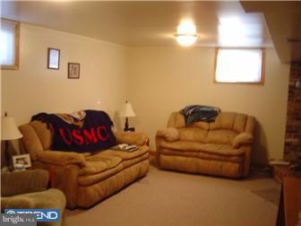 10 Croyden Road Newark, DE 19702 - Photo 5 of 8 Basement - Finished