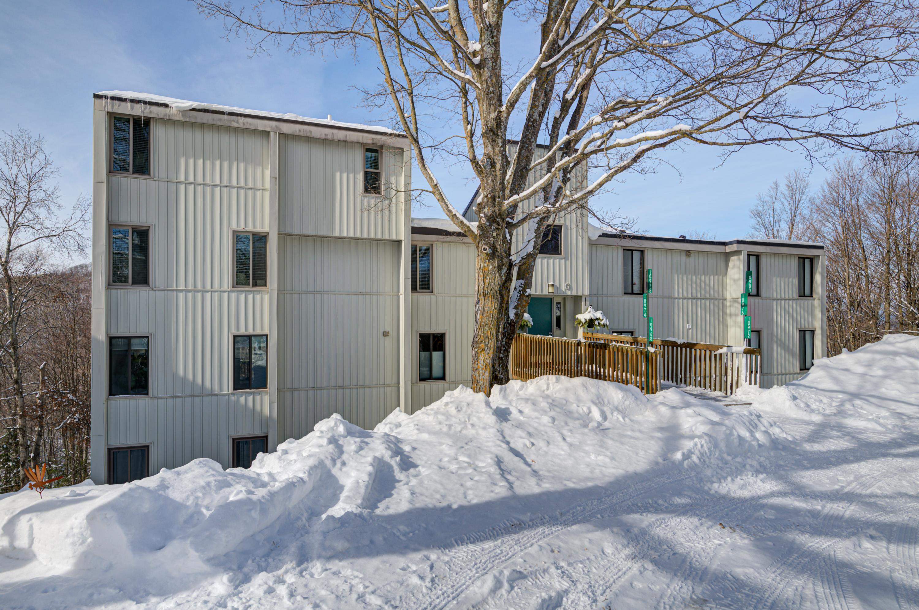 10968 Blue Ridge Lane, Unit 26 Traverse City, MI 49684 - Photo 33 of 37 Gallery Image 33