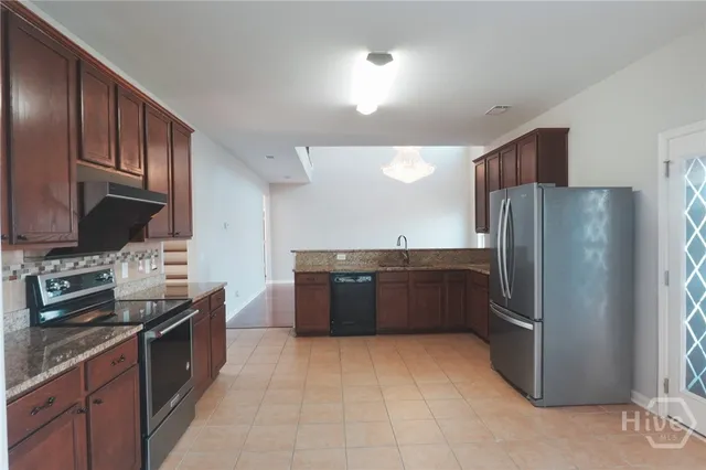 $2,800 | 25 Litchfield Drive, Savannah, GA 31419