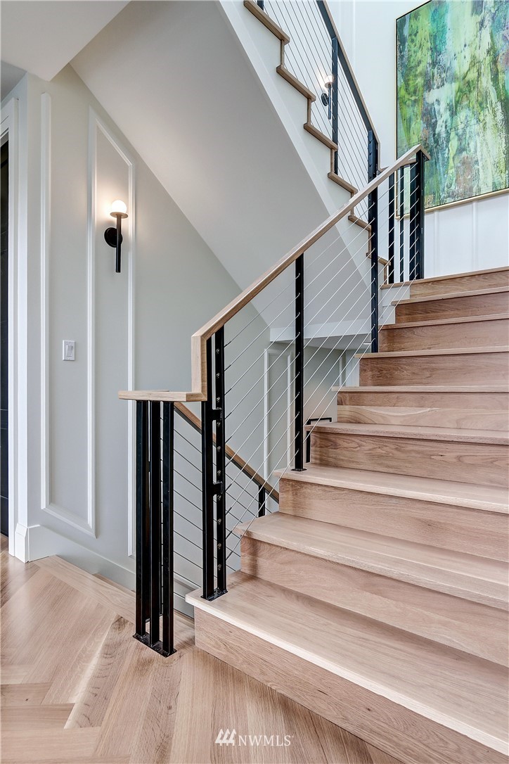 362 Ward Street Seattle, WA 98109 - Photo 24 of 40 a view of entryway