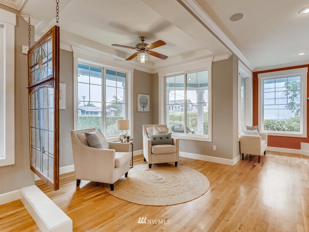 910 North 32nd Street Renton, WA 98056 - Photo 5 of 29 a living room with furniture and a large window
