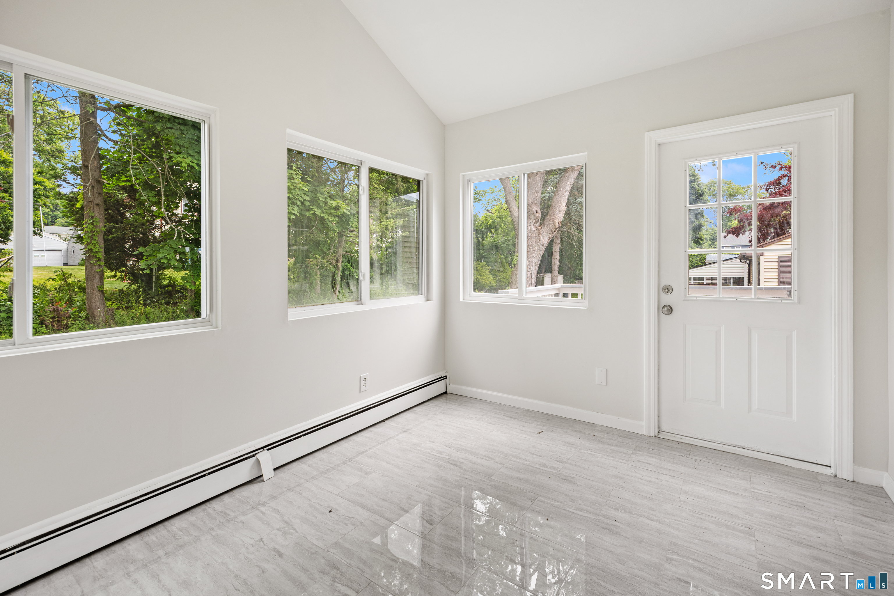 62 Springdale Street Hamden, CT 06514 - Photo 13 of 31