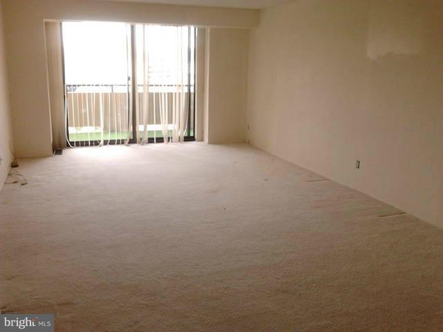 1800 Old Meadow Road, Unit 1204 McLean, VA 22102 - Photo 5 of 12 Family Room