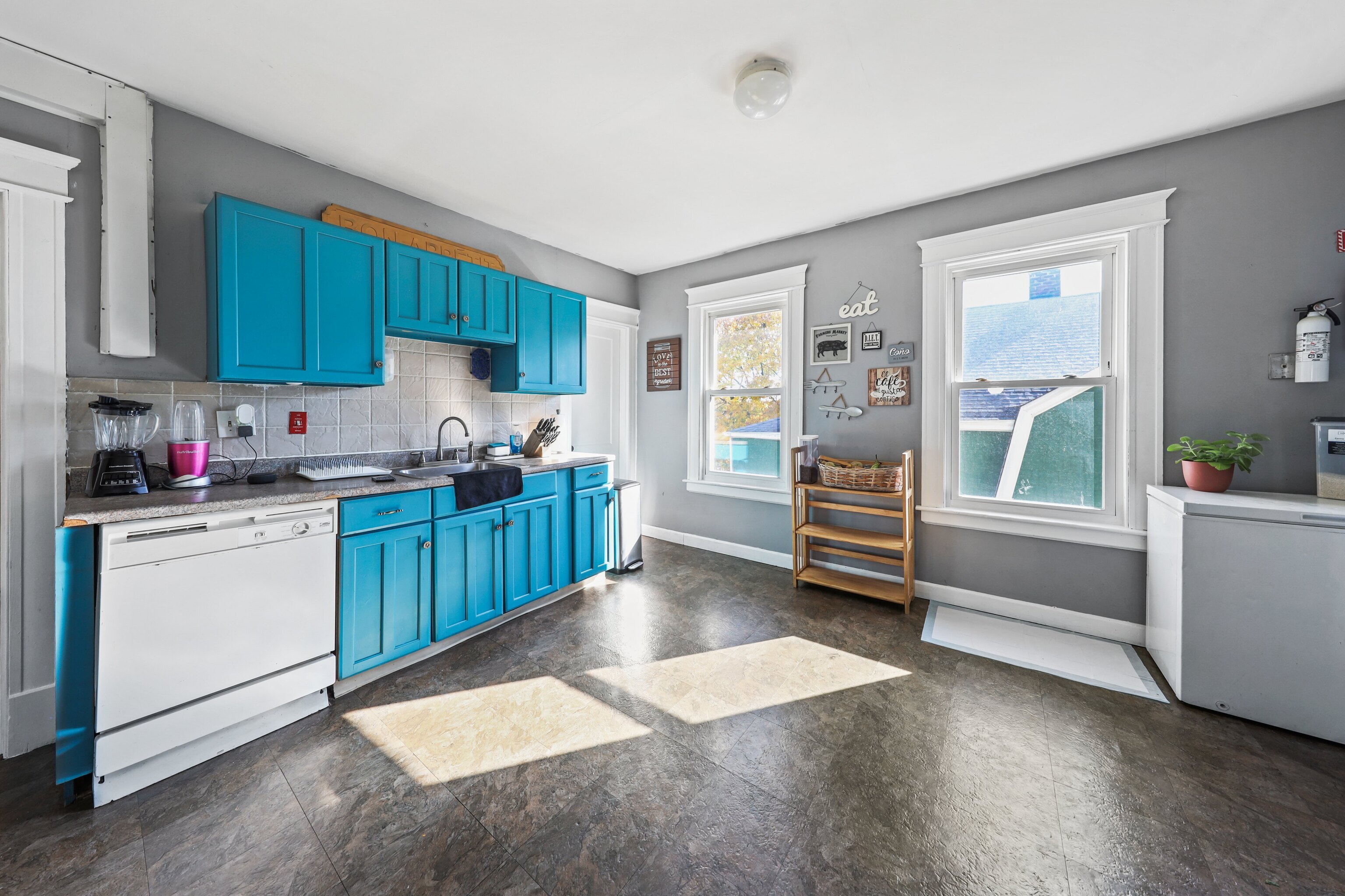 62 Poplar Street Waterbury, CT 06708 - Photo 16 of 23