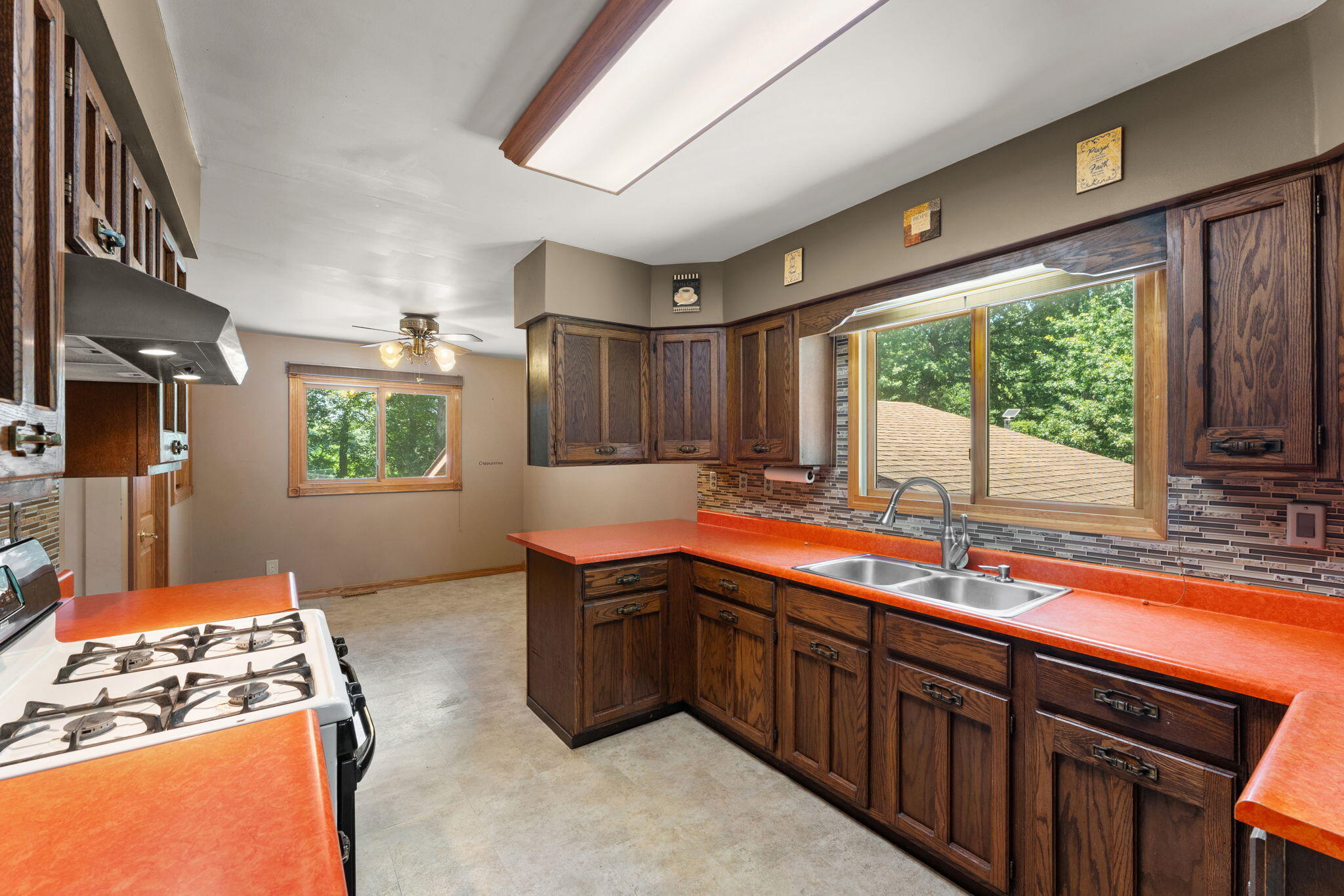 1089 North 200 West Chesterton, IN 46304 - Photo 10 of 50 2048x1365
