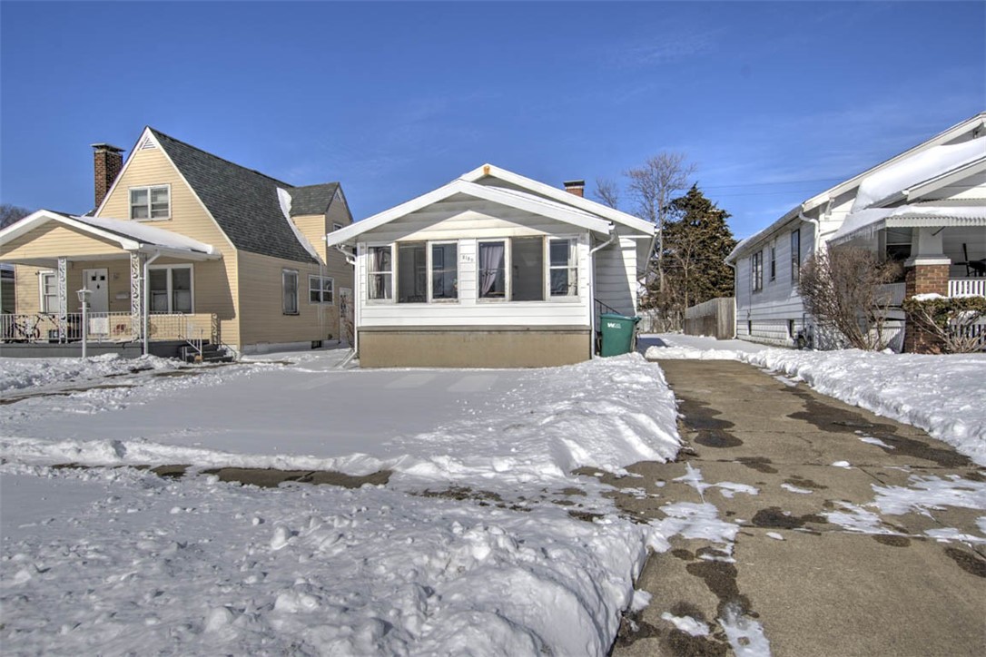 2150 East Clay Street Decatur, IL 62521 - Photo 2 of 3