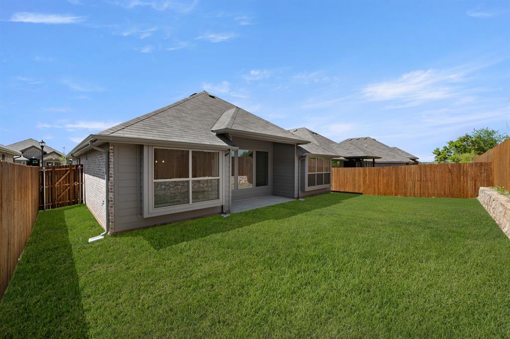 1128 Avery Road Granbury, TX 76049 - Photo 7 of 30 1128 Avery- Back-2