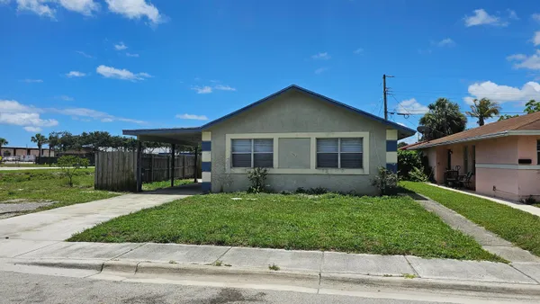 $2,600 | 1501 West 17th Street, Riviera Beach, FL 33404