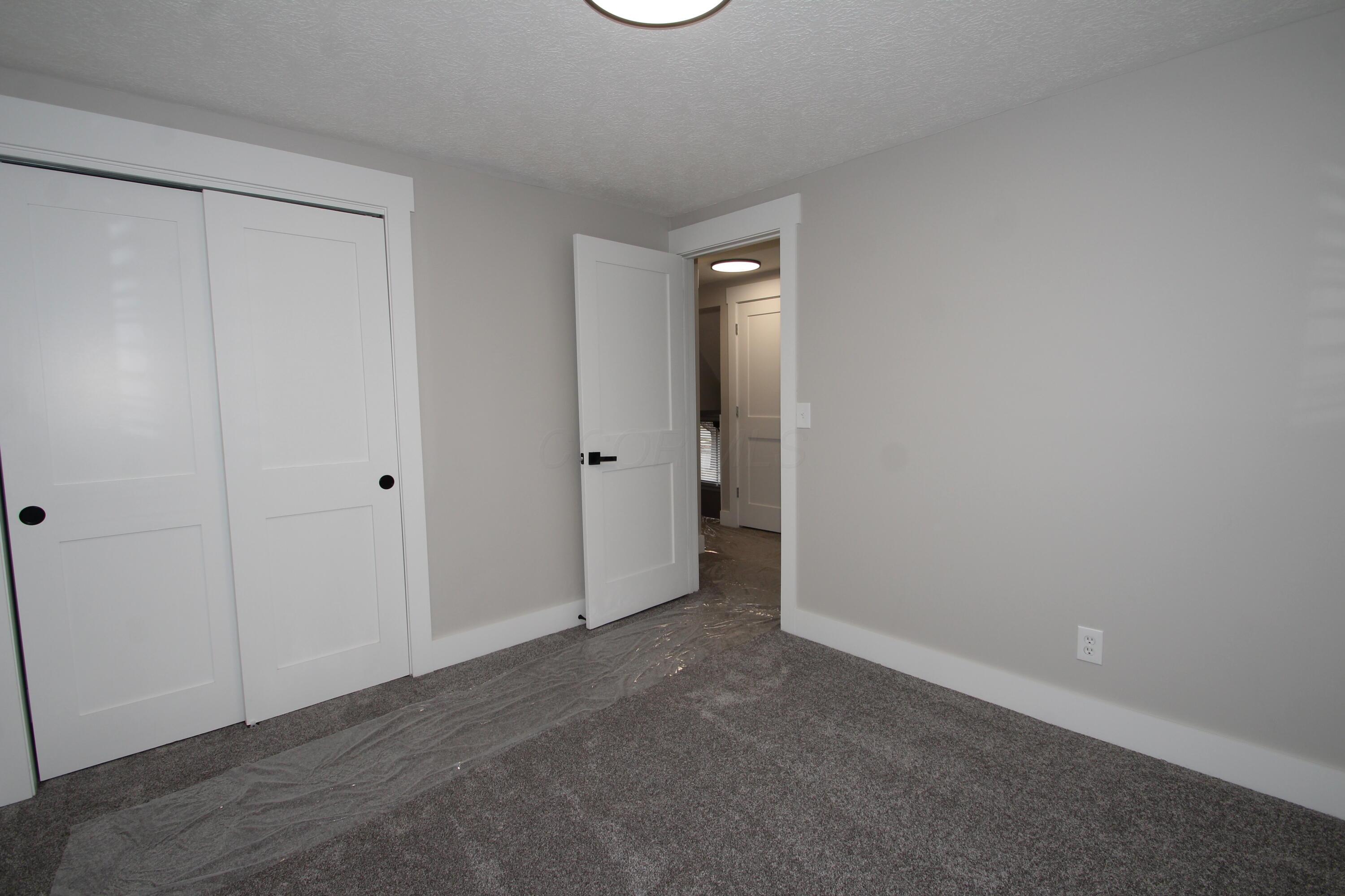 4003 Lynward Road Columbus, OH 43228 - Photo 25 of 43 1000035668